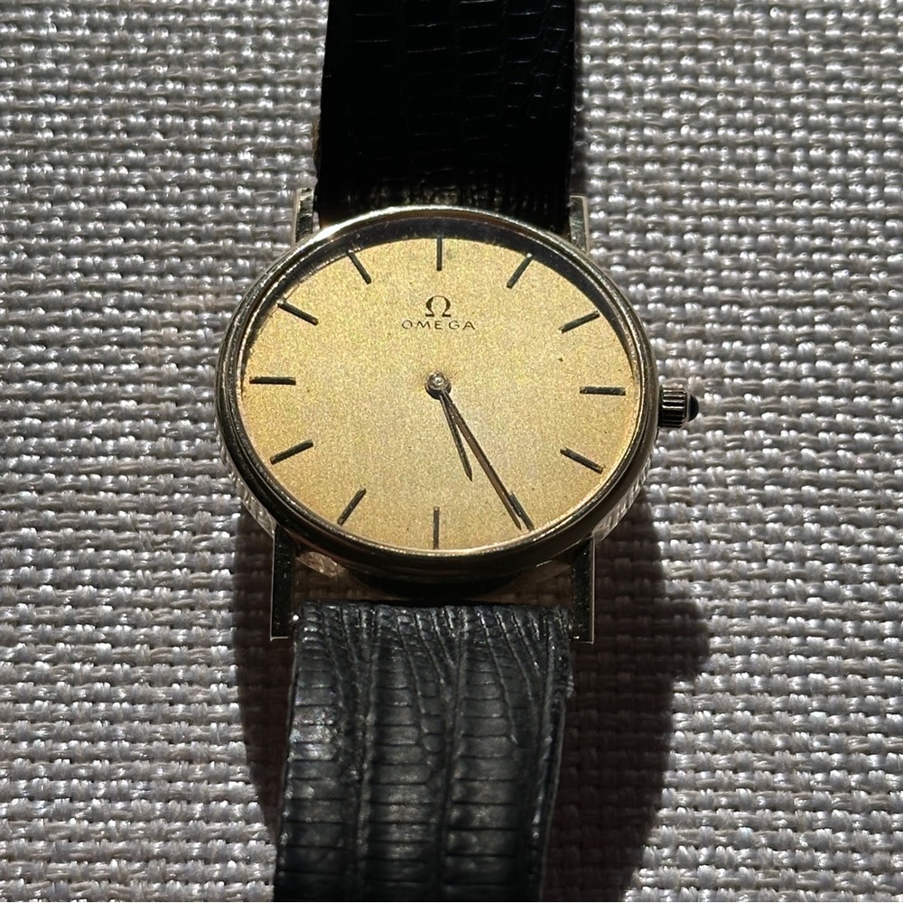 Omega De Ville 1377 14k Solid Gold Vintage 1980s Dress Watch Lizard Strap